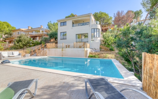 Sanierte Villa in Costa de la Calma mit Pool, Garten und direktem Zugang zum Strand