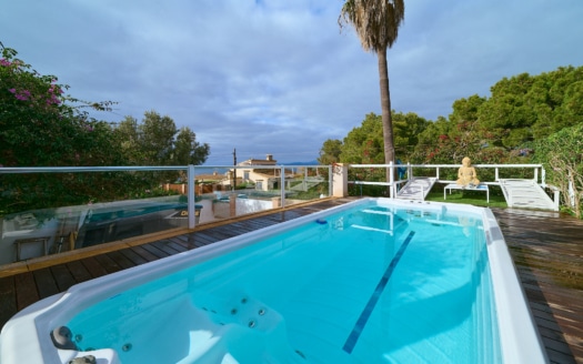 Casa adosada en Bahia Blava con jacuzzi y vistas al mar sobre la bahia de Palma