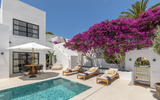 Elegante Villa im Strandhaus-Stil mit Meerblick in Sol de Mallorca