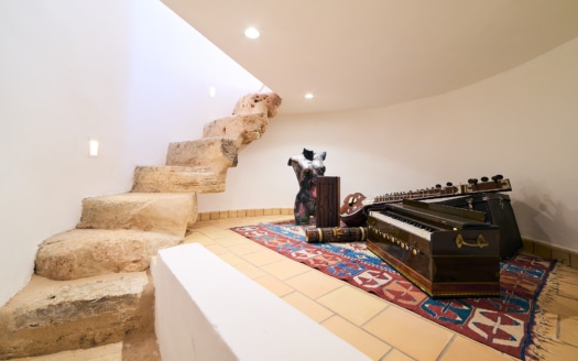 Lovingly renovated mill in Costitx from the 18th century after complete refurbishment