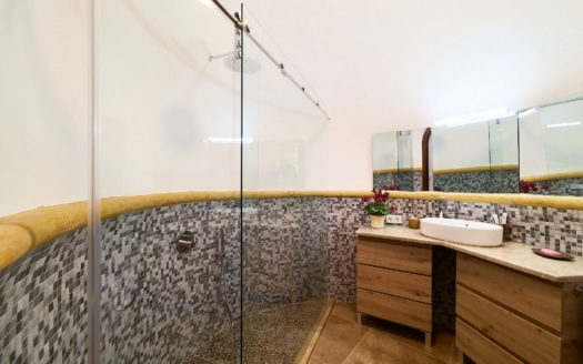 Lovingly renovated mill in Costitx from the 18th century after complete refurbishment