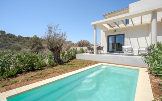 New build semi-detached house in Cala Romantica in a modern residential complex