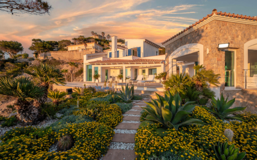 Luxuriöse Villa in erster Meereslinie in traumhafter Lage von La Mola - Port d'Andratx