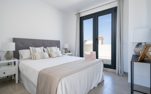 Große Doppelhaushälfte nahe Cala Romantica in neuer Wohnanlage