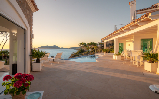 Luxurious villa in first sea line in dream location of La Mola - Port d'Andratx