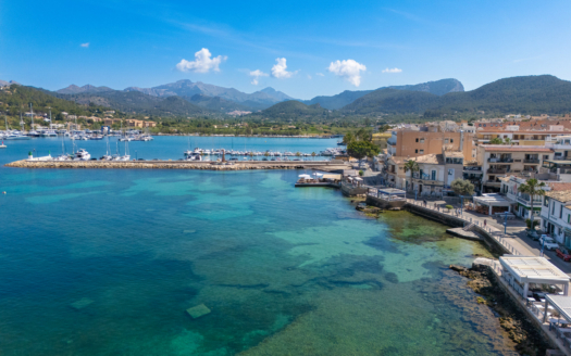 Einzigartiges Penthouse-Projekt mit Investitionspotenzial in Puerto de Andratx über 3 Etagen