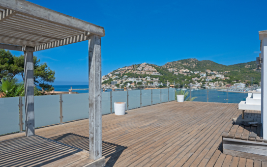 Einzigartiges Penthouse-Projekt mit Investitionspotenzial in Puerto de Andratx über 3 Etagen