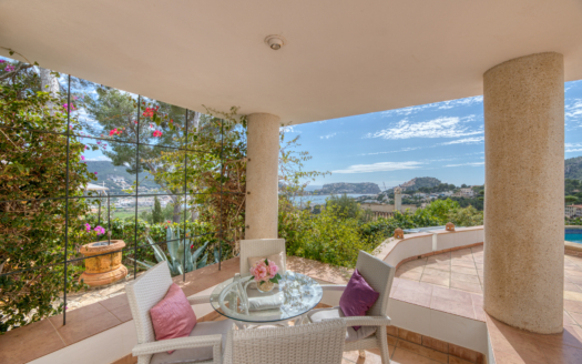 Villa en Port Andratx con vistas al mar en una ubicación privilegiada como inversión