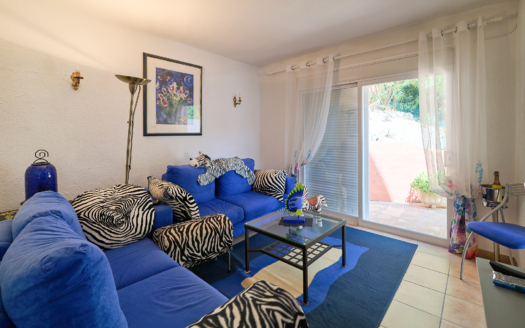 Chalet en Costa de la Calma con vistas al mar, piscina y apartamento para reformar