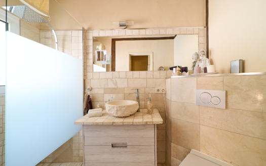 Chalet in der Costa de la Calma mit Meerblick, Pool und Einliegerwohnung zur Sanierung