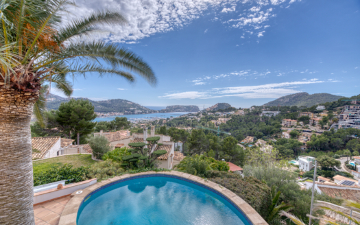Villa in Port Andratx mit Meerblick in Top Lage als Investment