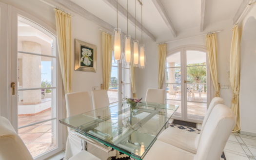 Villa en Port Andratx con vistas al mar en una ubicación privilegiada como inversión