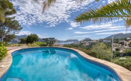 Villa en Port Andratx con vistas al mar en una ubicación privilegiada como inversión
