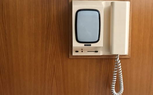 Listing neuer Immobilien: Keine Anrufe vom Mobiltelefon erlaubt