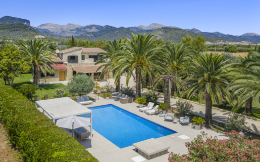 Finca mit Gästehäusern und Panoramablick bei Binissalem
