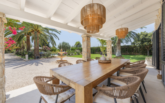 Finca mit Gästehäusern und Panoramablick bei Binissalem