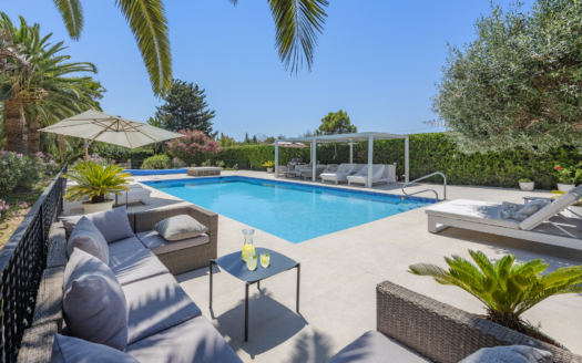 Finca con casas de huéspedes y vistas panorámicas cerca de Binissalem