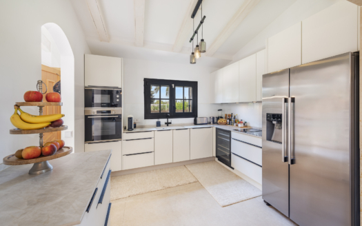 Finca con casas de huéspedes y vistas panorámicas cerca de Binissalem