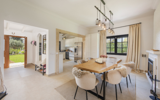 Finca con casas de huéspedes y vistas panorámicas cerca de Binissalem