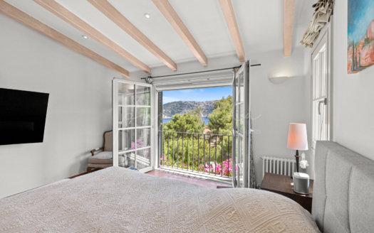 Finca en Camp de Mar con piscina y 3 parcelas adicionales