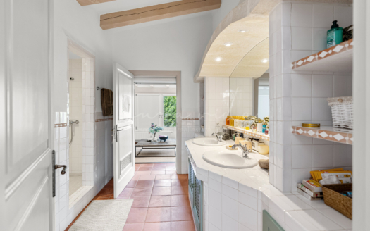 Finca en Camp de Mar con piscina y 3 parcelas adicionales