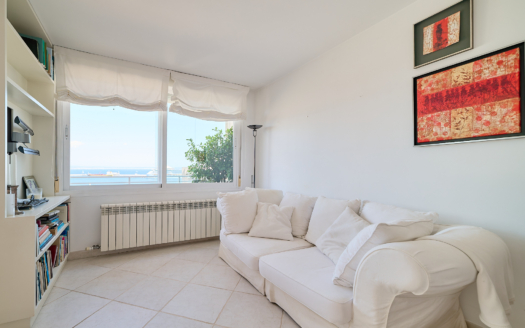 Ático en Palma con vistas al mar y al puerto y una fantástica terraza de 360° en la azotea