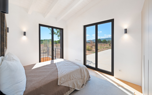 Exclusiva finca de nueva construcción en Santa Maria del Camí con piscina y mucho encanto