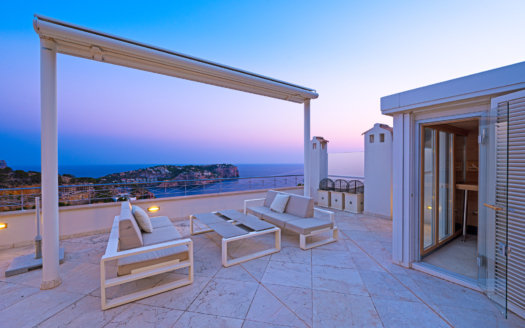 Exclusivo ático en Port Andratx en un complejo residencial privado y elegante