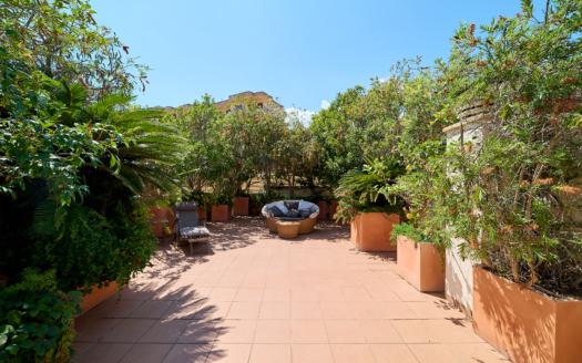 Penthouse in Palma with sea and harbor views and fantastic 360° rooftop terrace