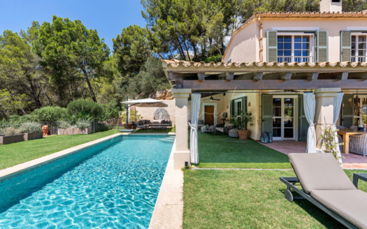 Finca en Camp de Mar con piscina y 3 parcelas adicionales