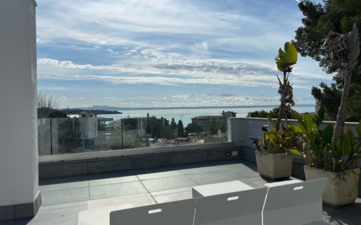 Penthouse in ruhiger Gegend in Cas Catala mit sagenhaftem Meerblick
