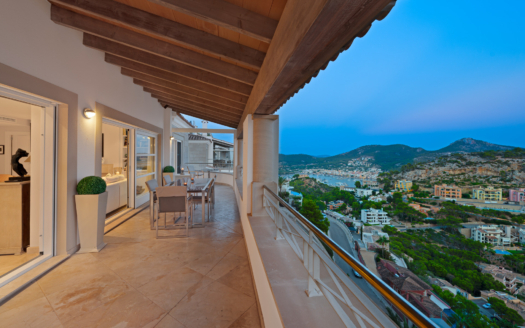 Exclusivo ático en Port Andratx en un complejo residencial privado y elegante
