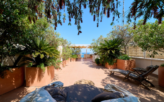 Ático en Palma con vistas al mar y al puerto y una fantástica terraza de 360° en la azotea