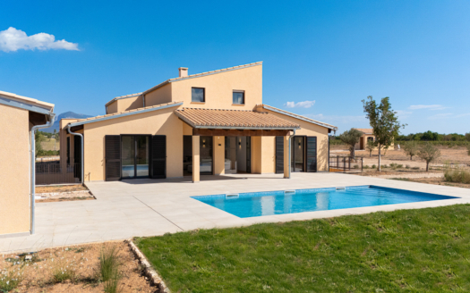 Exclusiva finca de nueva construcción en Santa Maria del Camí con piscina y mucho encanto
