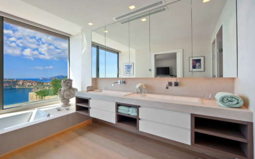 Contemporary luxury villa with spectacular sea views in Port Andratx