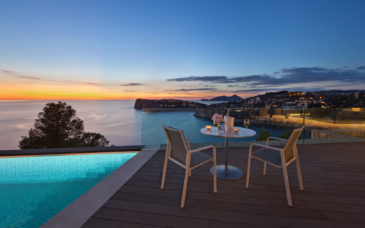 Villa contemporánea de lujo con espectaculares vistas al mar en Port Andratx
