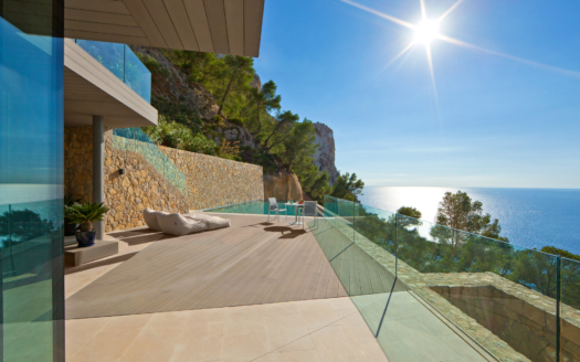 Zeitgenössische Luxus Villa mit spektakulärem Meerblick in Port Andratx