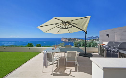 Zeitgenössische Luxus Villa mit spektakulärem Meerblick in Port Andratx