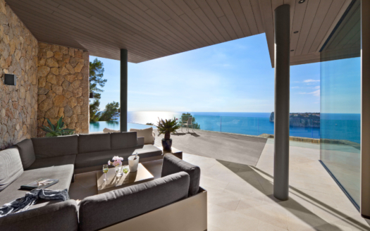 Contemporary luxury villa with spectacular sea views in Port Andratx
