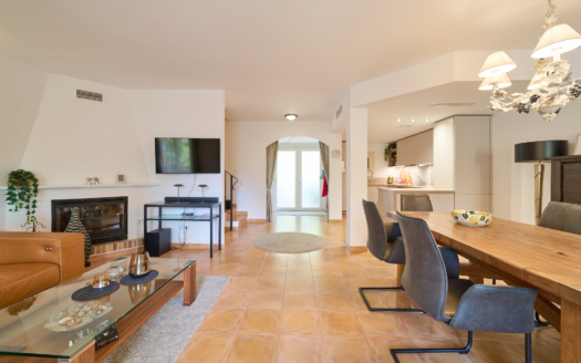 Charmantes Chalet in Anlage in Santa Ponsa mit Garten und schöner Poolanlage