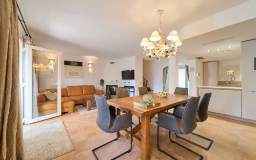 Charmantes Chalet in Anlage in Santa Ponsa mit Garten und schöner Poolanlage