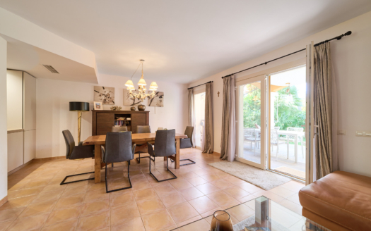 Charmantes Chalet in Anlage in Santa Ponsa mit Garten und schöner Poolanlage